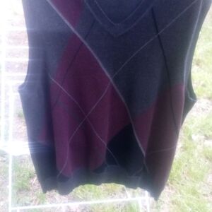 Claiborne sweater vest